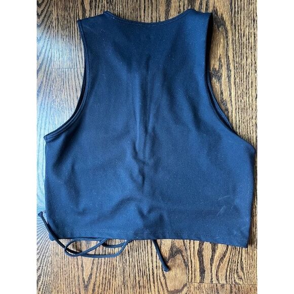 Abercrombie and Fitch Black Cropped Lace front Sleeveless Shirt Size M - Picture 4 of 8